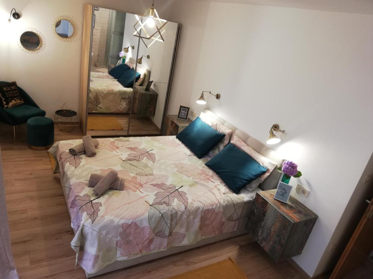 Riviera Rooms And Apartments Palit Εξωτερικό φωτογραφία