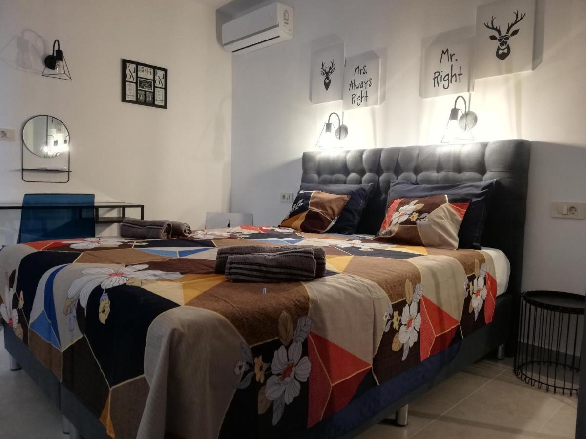 Riviera Rooms And Apartments Palit Εξωτερικό φωτογραφία