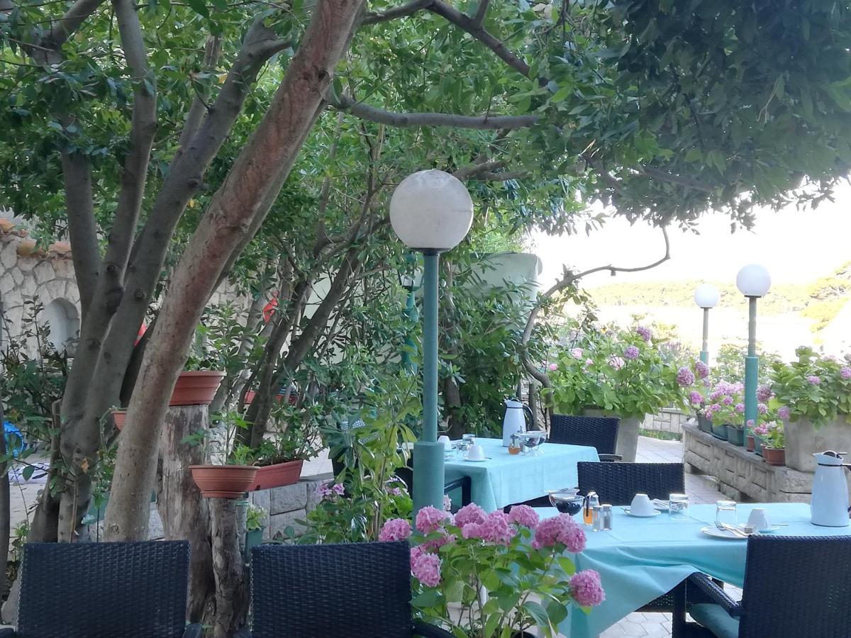 Riviera Rooms And Apartments Palit Εξωτερικό φωτογραφία