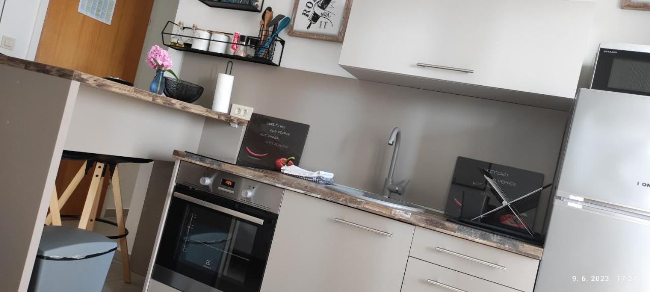 Riviera Rooms And Apartments Palit Εξωτερικό φωτογραφία