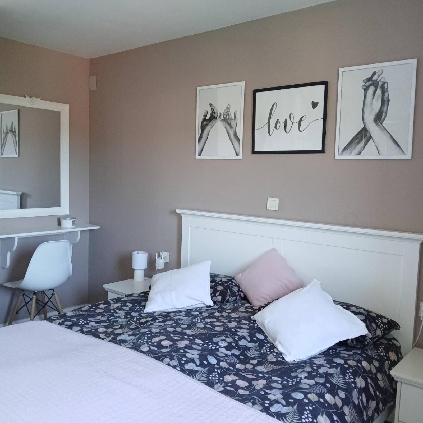 Riviera Rooms And Apartments Palit Εξωτερικό φωτογραφία