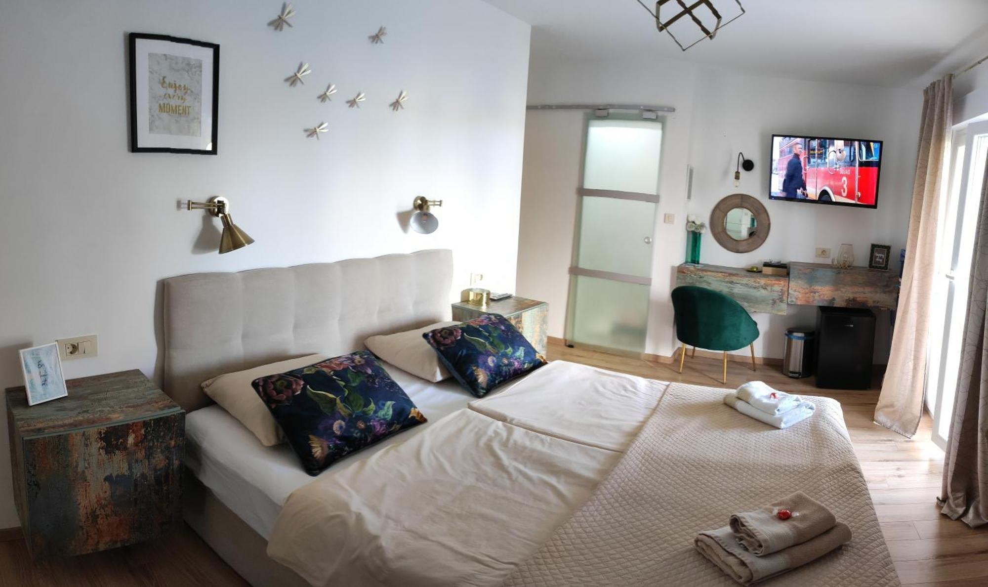 Riviera Rooms And Apartments Palit Εξωτερικό φωτογραφία